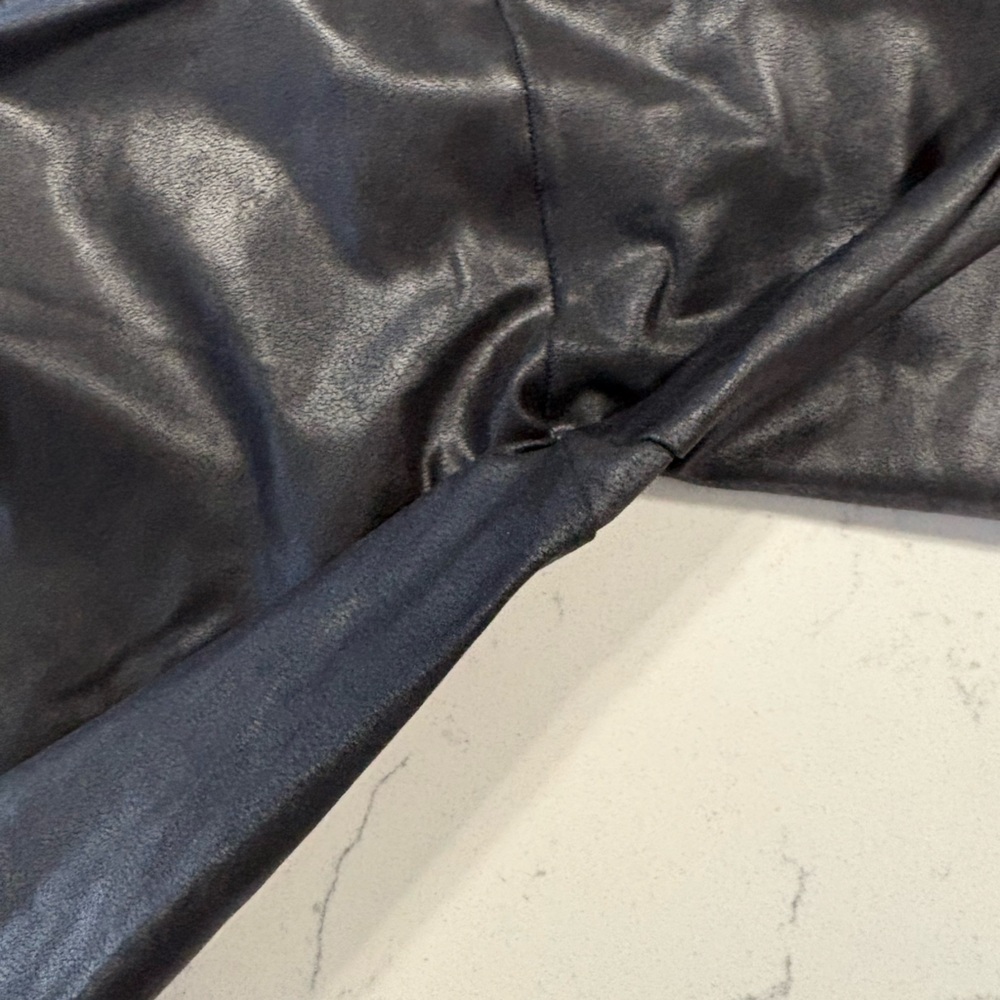 SPANX Faux Leather Side Stripe Legging Size M - Picture 8 of 8
